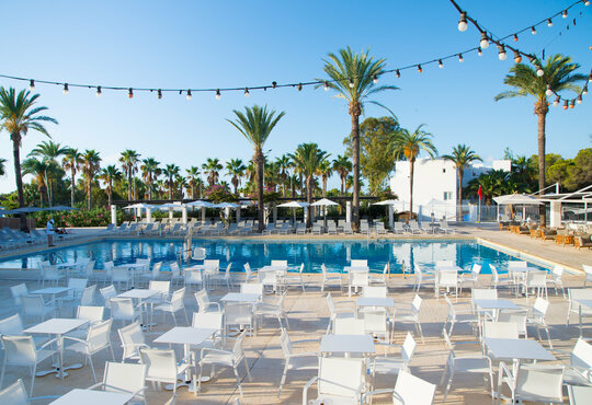 Wandern & Entspannen auf Ibiza - Cala Llenya Resort