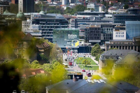 Das Kunstmuseum Stuttgart im Sommer.