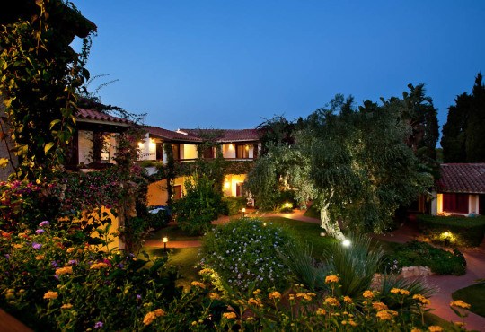Nora Club Hotel